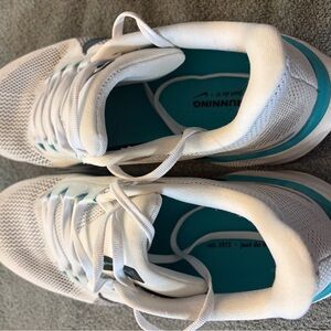 Nike Pegasus 41 11.5M White/Black and Dusty Cactus